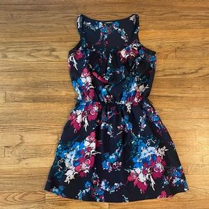 Express  Navy Blue Print Dress w/ pockets Size: L Condition: Used Missing Belt